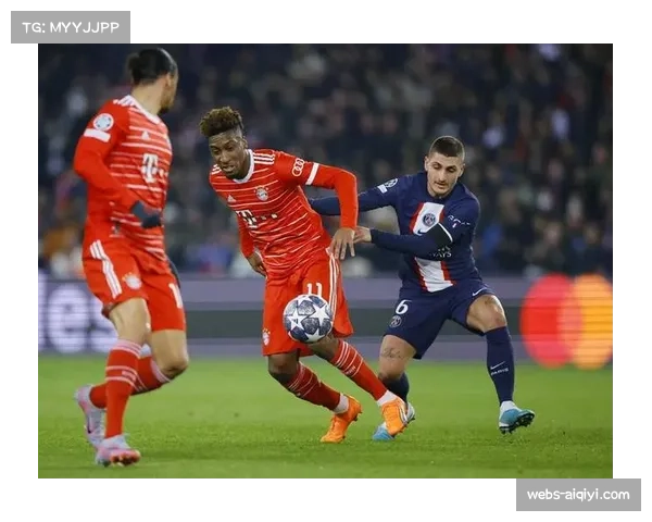 特写:在一次长达两分钟的持续防守中,国际米兰的防线始终保持紧凑队形 特写:在一次长达两分钟的持续防守中,国际米兰的防线始终保持紧凑队形